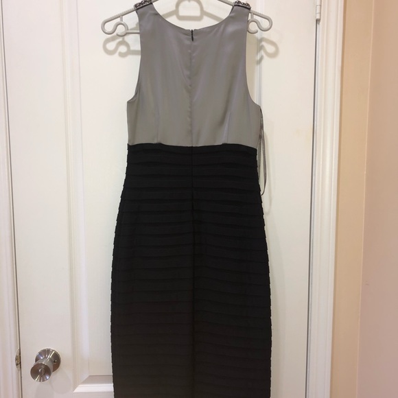 STUNNING FORMAL DRESS (prom/graduation/business event/dinner) - Picture 3 of 10